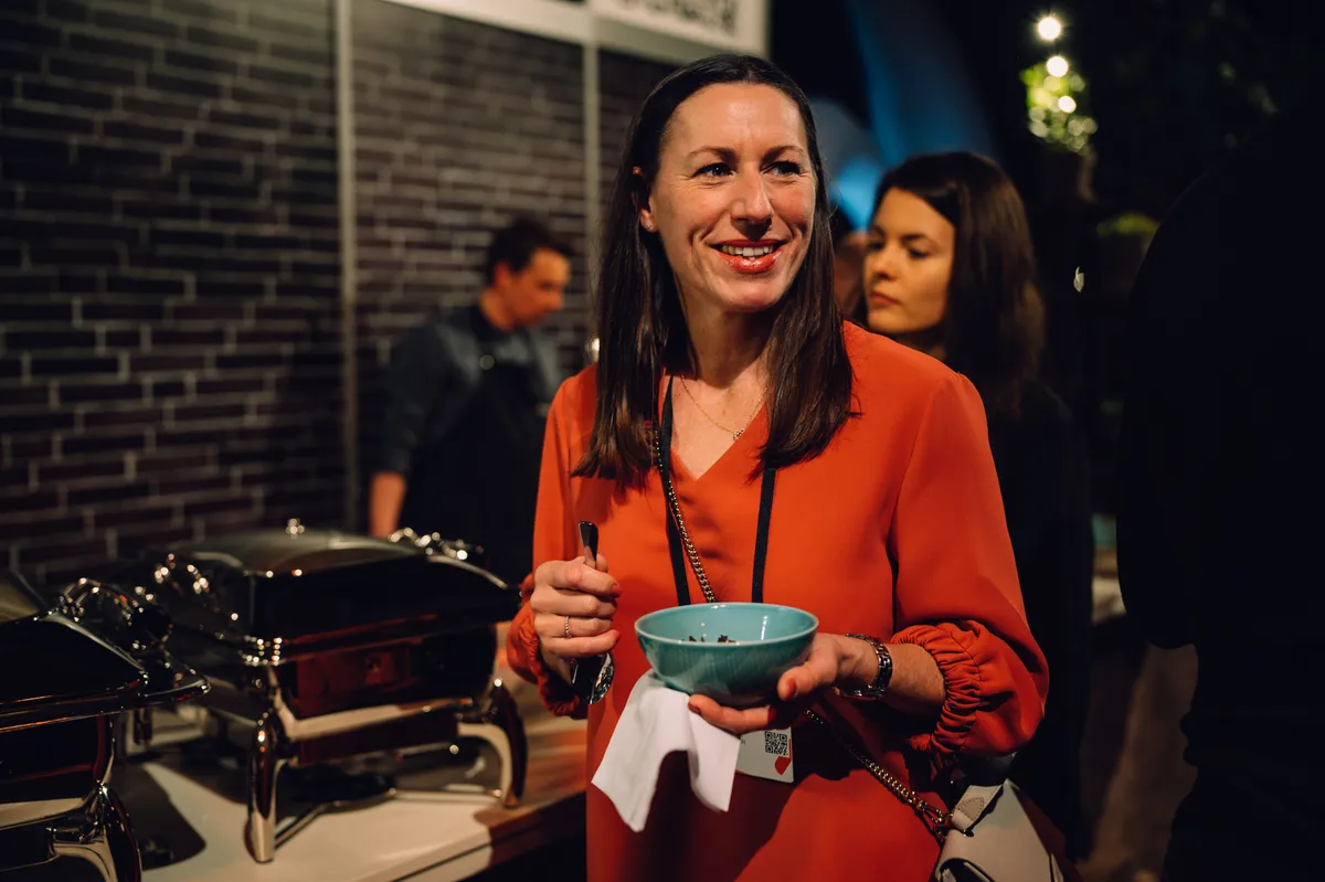 Content Creator beim BrandEx Award 2023, kreative Präsentation bei der Gala.